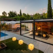 Interior y exterior unidos por la naturaleza