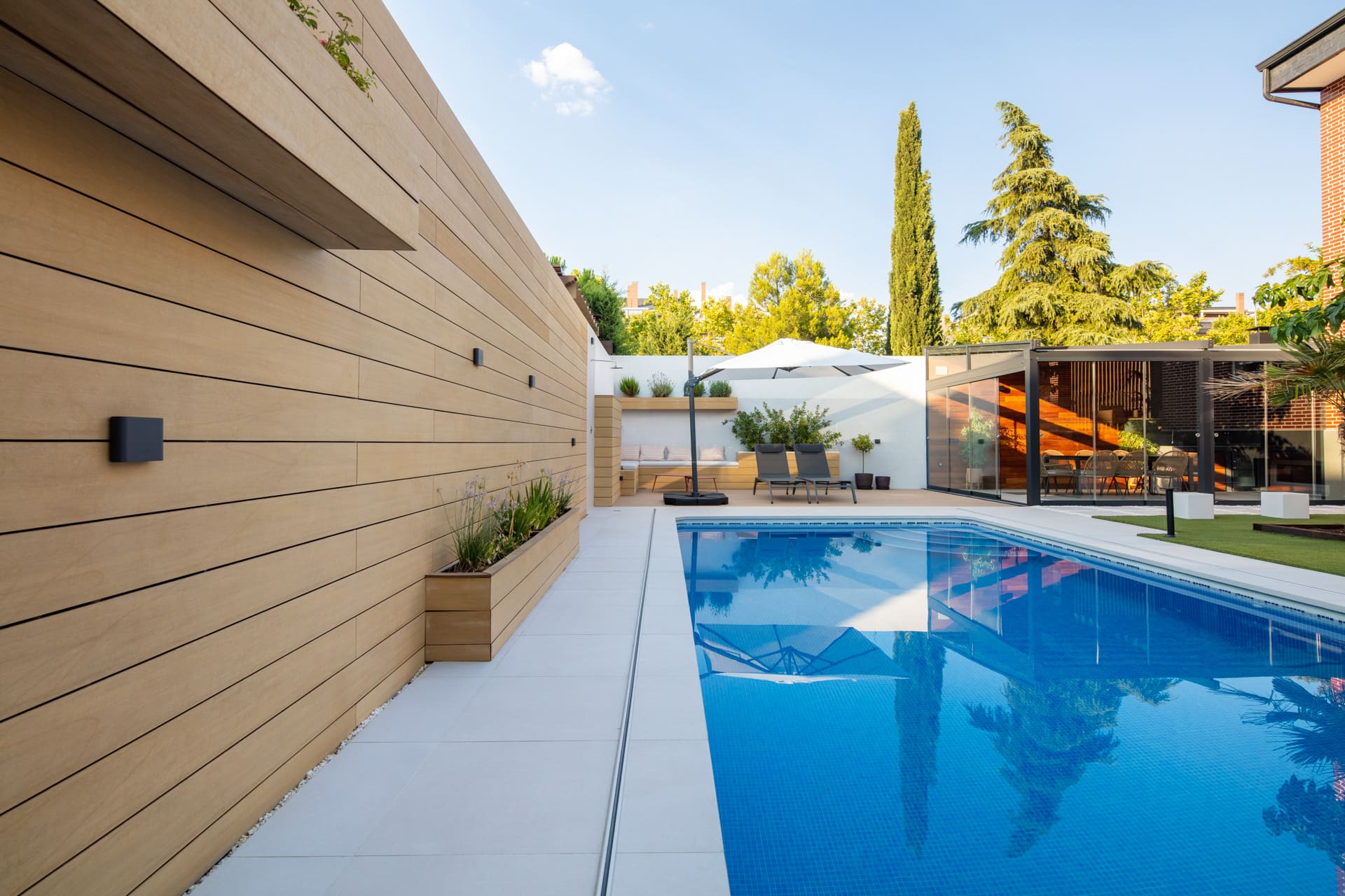 Interior y exterior unidos por la naturaleza